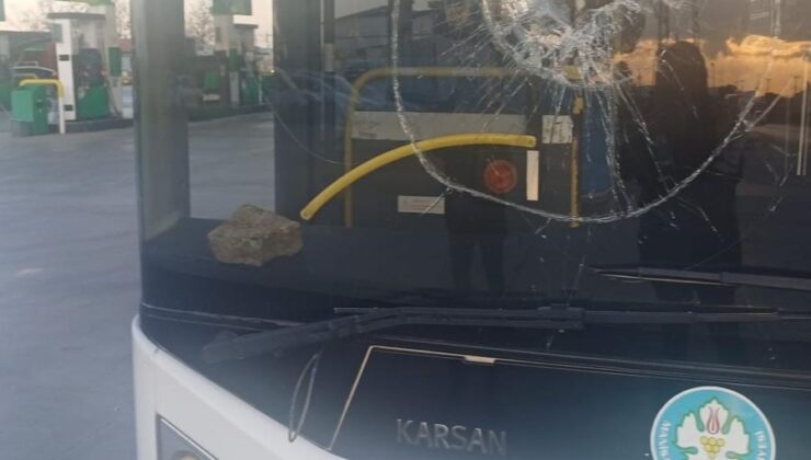 Derbi Sonrası Skandal! Manisaspor Aracına Taşlı Saldırı