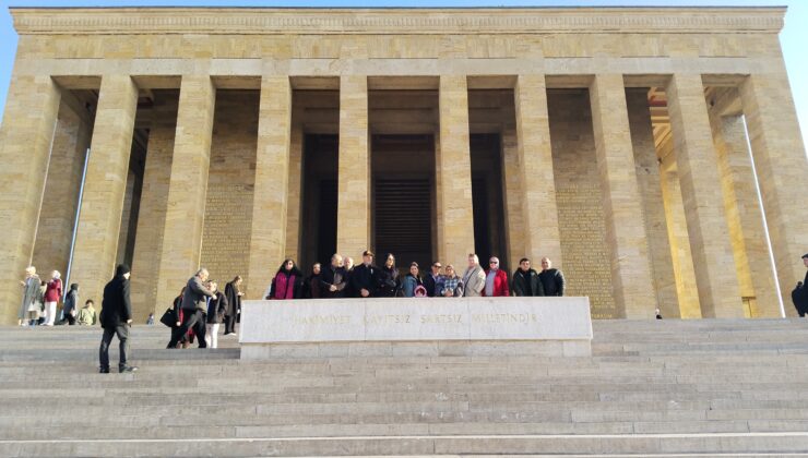 “İlk Ziyaret Emanete: Şehitlerin Huzurunda, Gazilerin Onuruyla Anıtkabir’de”