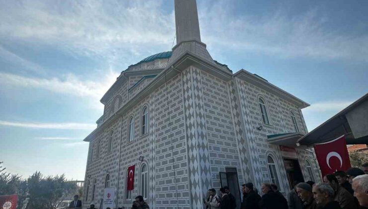 Akhisar Hayber Camii Dualarla İbadete Açıldı