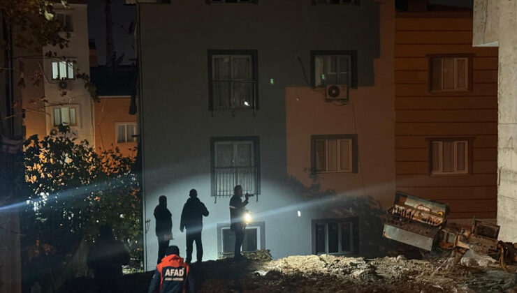 Manisa’da çatlak oluşan iki bina tahliye edildi