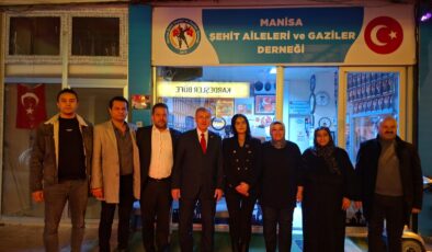 Gelecek Partili Selçuk Özdağ’dan Manisa Şehit Aileleri ve Gaziler Derneği’ne Anlamlı Ziyaret
